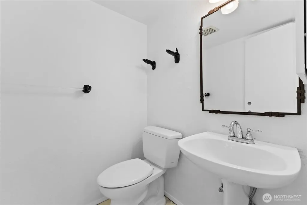 9121 NE 143rd Place Kirkland WA 98034