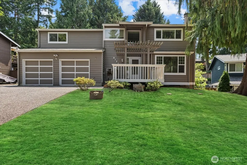 9121 NE 143rd Place Kirkland WA 98034