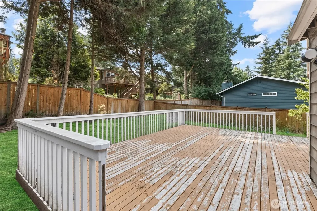 9121 NE 143rd Place Kirkland WA 98034
