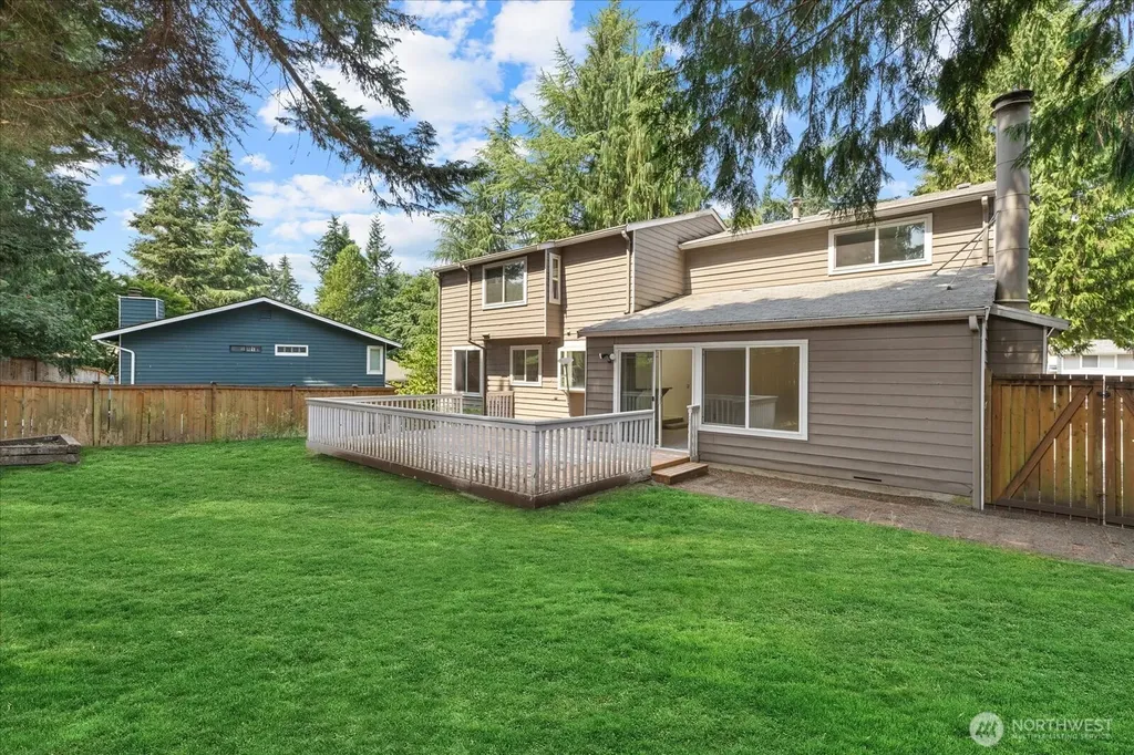 9121 NE 143rd Place Kirkland WA 98034