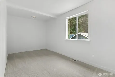 9121 NE 143rd Place Kirkland WA 98034