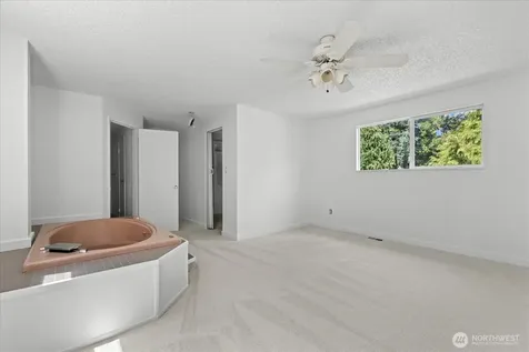 9121 NE 143rd Place Kirkland WA 98034