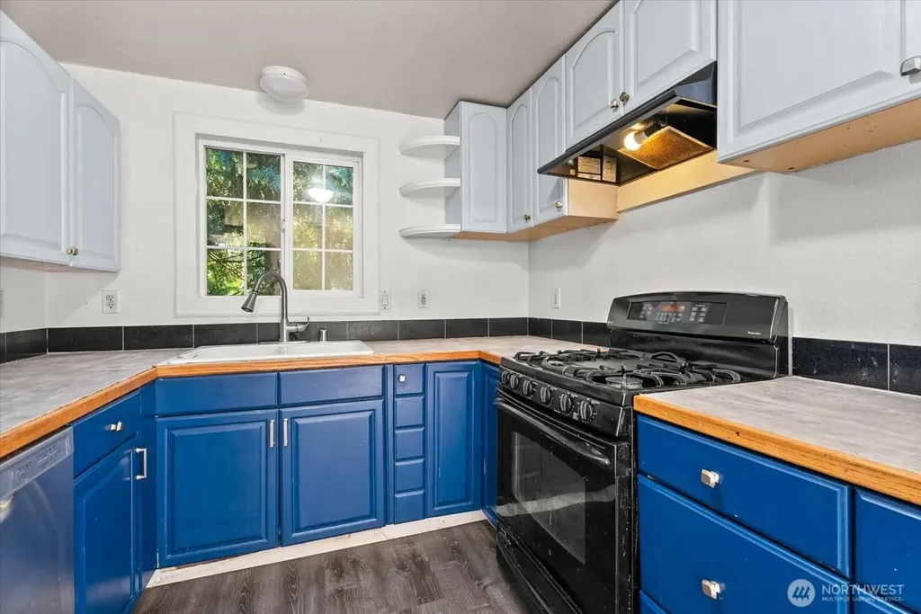 18711 82nd Avenue NE Kenmore WA 98028