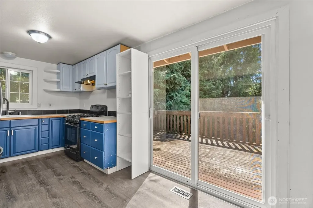 18711 82nd Avenue NE Kenmore WA 98028