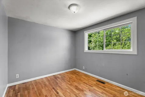 18711 82nd Avenue NE Kenmore WA 98028