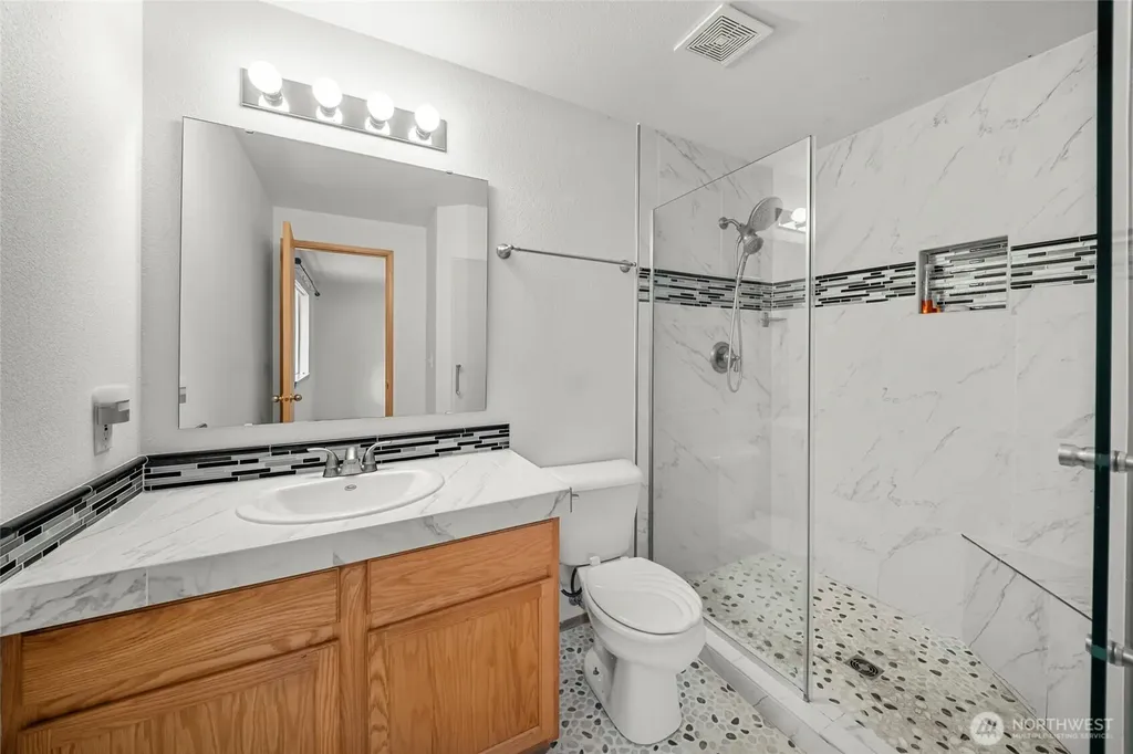 5931 184th Lane SW Rochester WA 98579