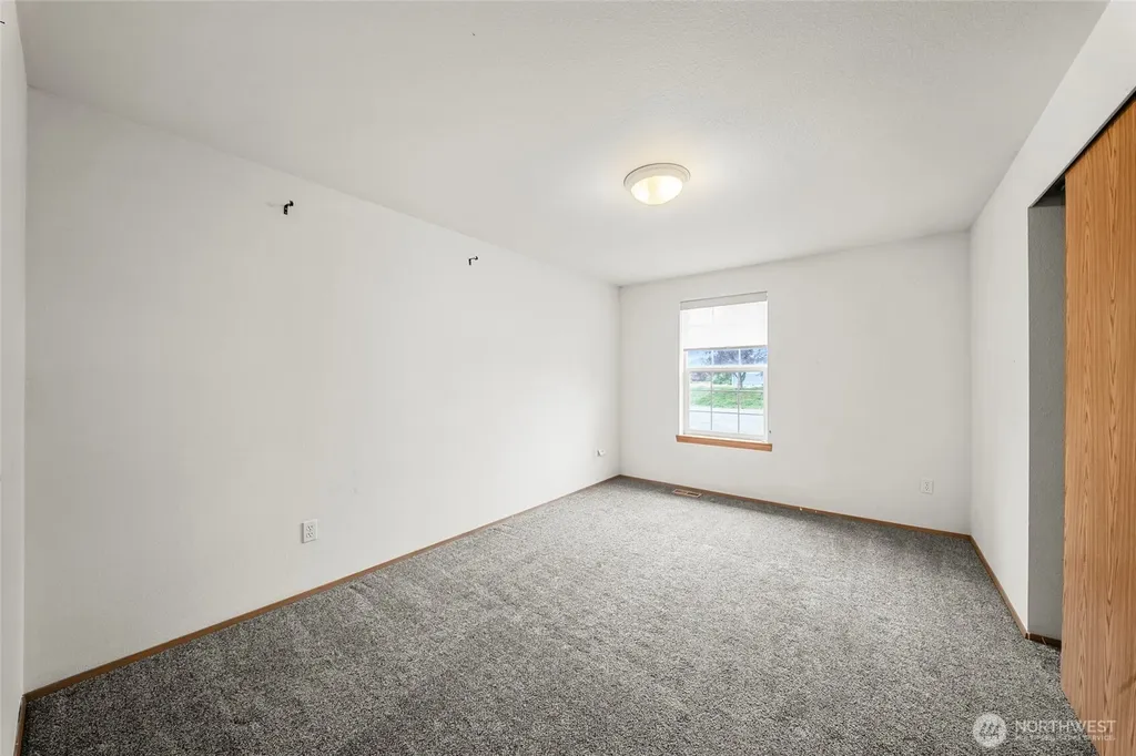 5931 184th Lane SW Rochester WA 98579