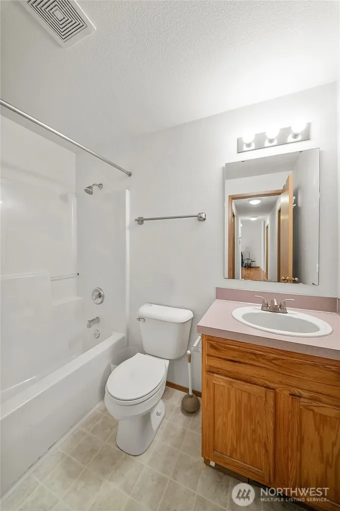 5931 184th Lane SW Rochester WA 98579