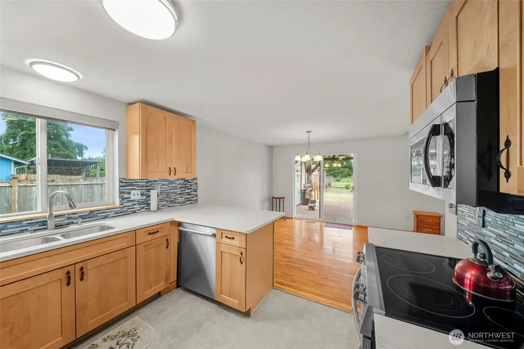 5931 184th Lane SW Rochester WA 98579