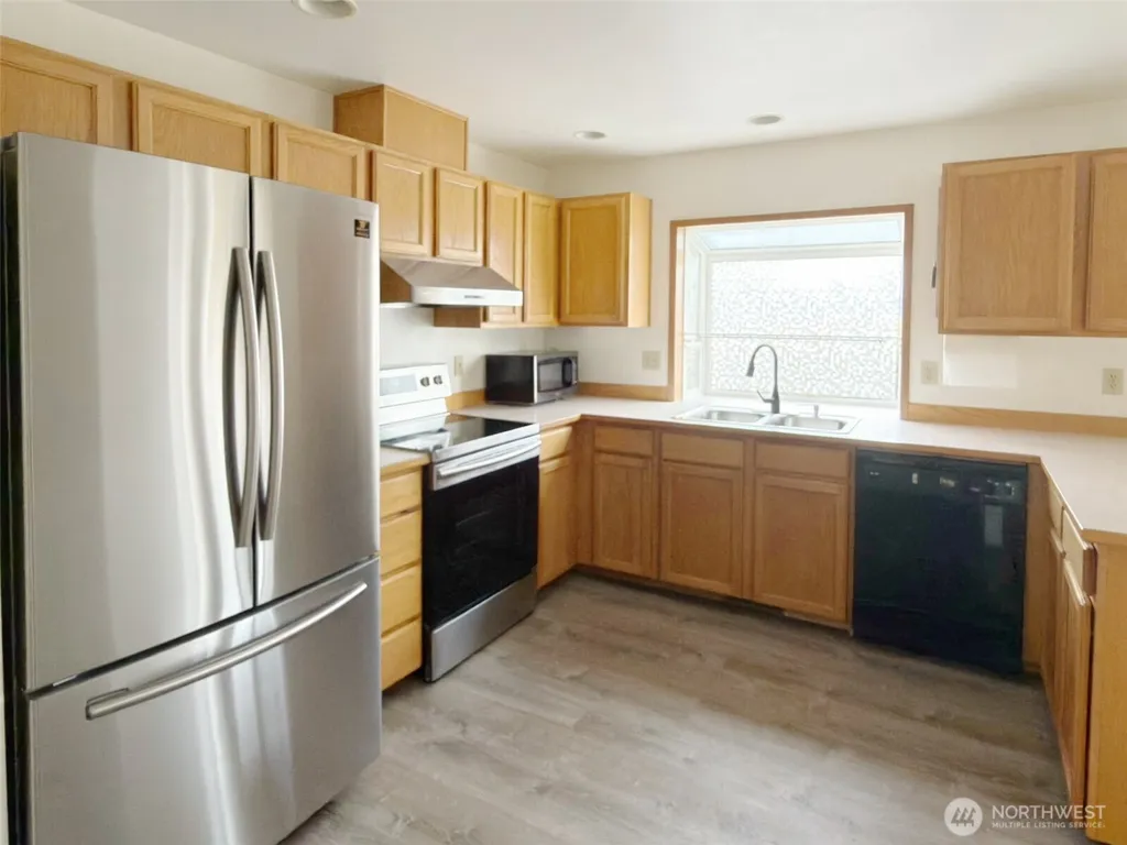 2539 S Graham Seattle WA 98108