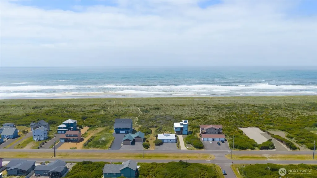 1069 Ocean Shores Boulevard SW Ocean Shores WA 98569