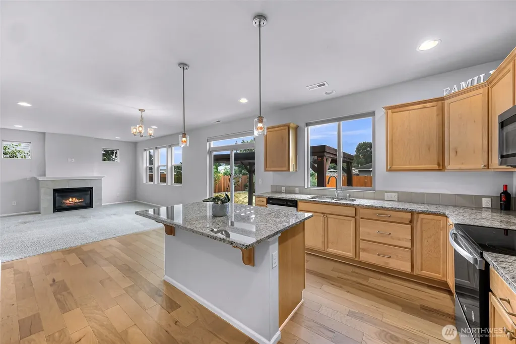 337 Cambridge Loop Sedro Woolley WA 98284