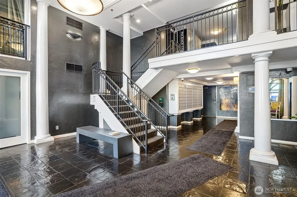 425 Vine Street Seattle WA 98121