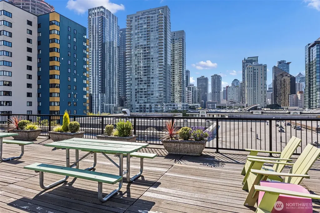 425 Vine Street Seattle WA 98121