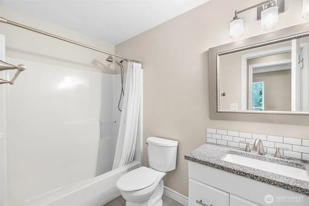 53 Michael Street Cathlamet WA 98612