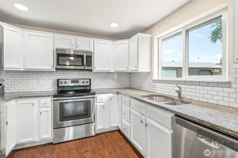 53 Michael Street Cathlamet WA 98612
