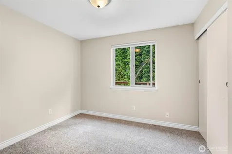 53 Michael Street Cathlamet WA 98612
