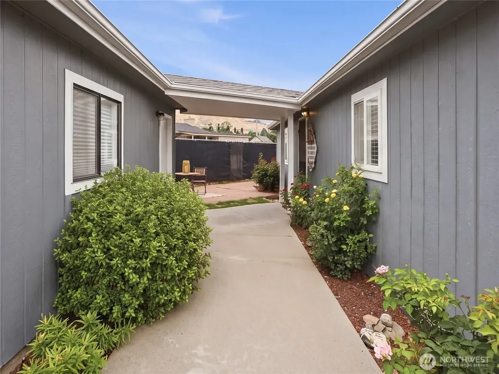 1718 Clark Drive Wenatchee WA 98801