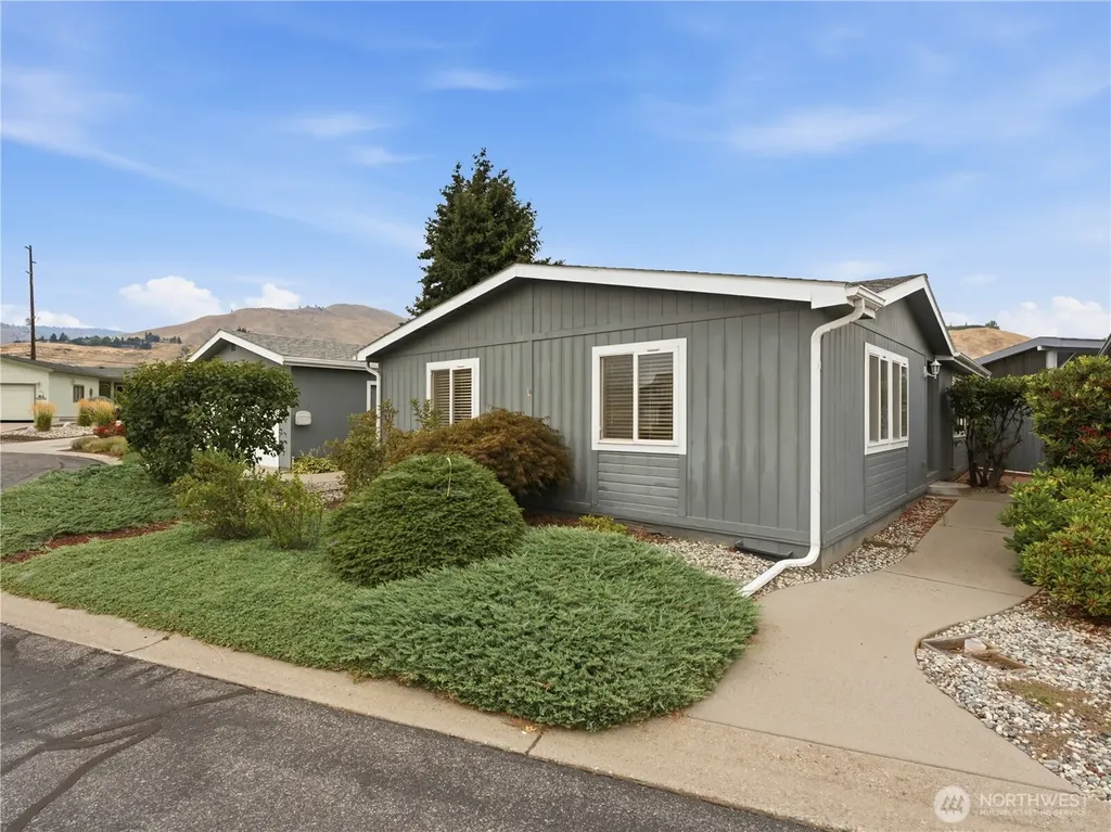 1718 Clark Drive Wenatchee WA 98801