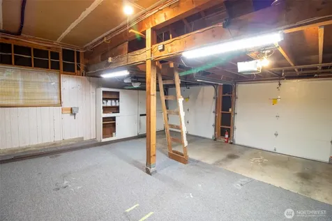 18217 NE 21st Street Redmond WA 98052