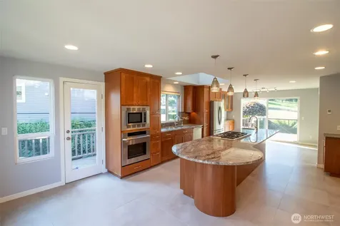 18217 NE 21st Street Redmond WA 98052
