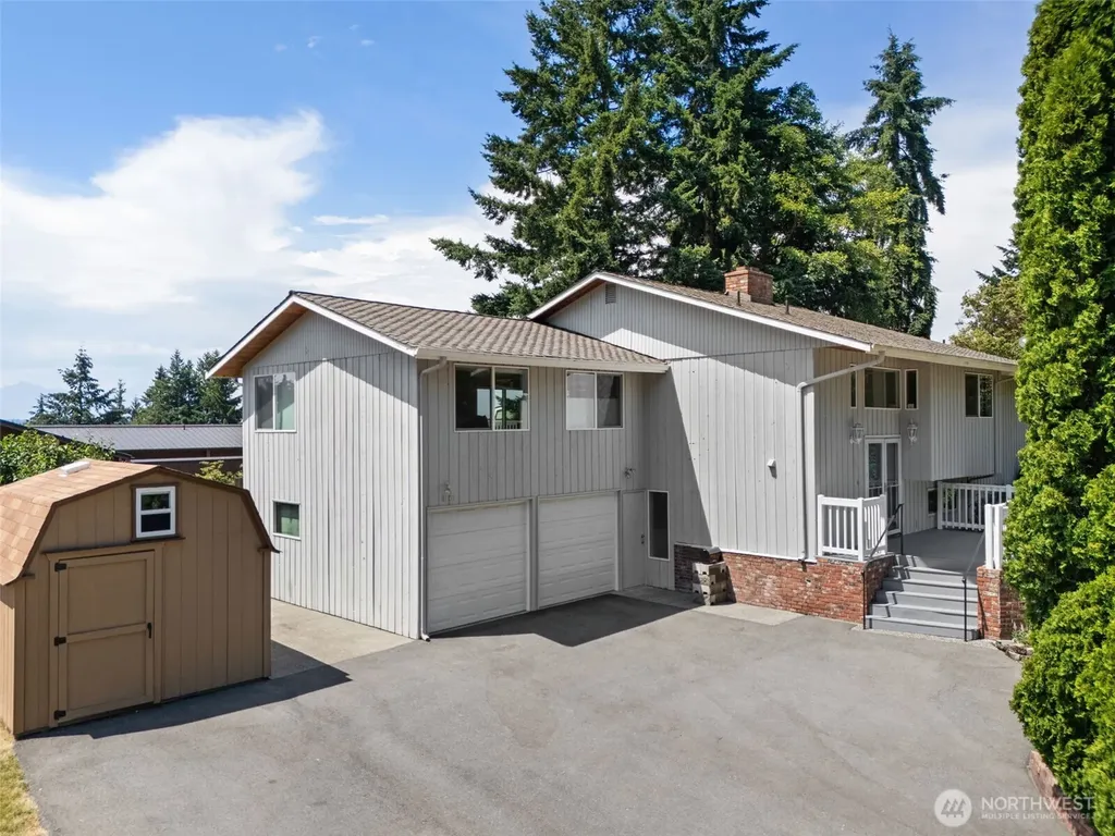 8101 Mcintyre Lane NE Bremerton WA 98311