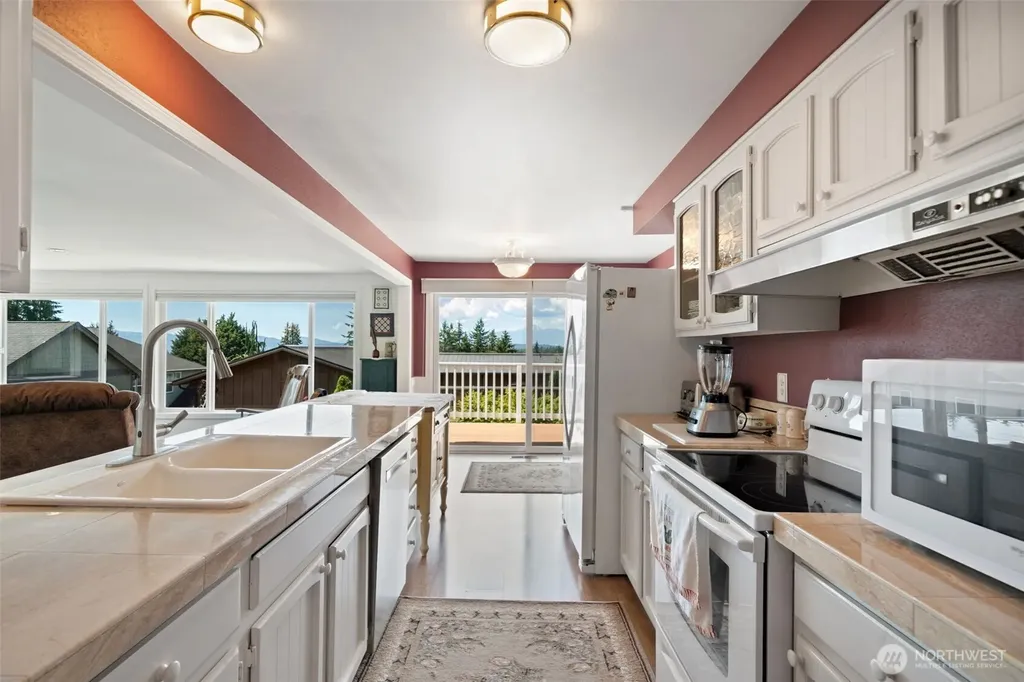 8101 Mcintyre Lane NE Bremerton WA 98311