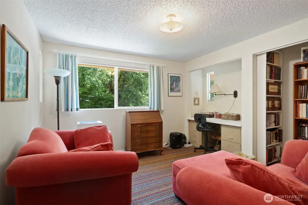 8101 Mcintyre Lane NE Bremerton WA 98311