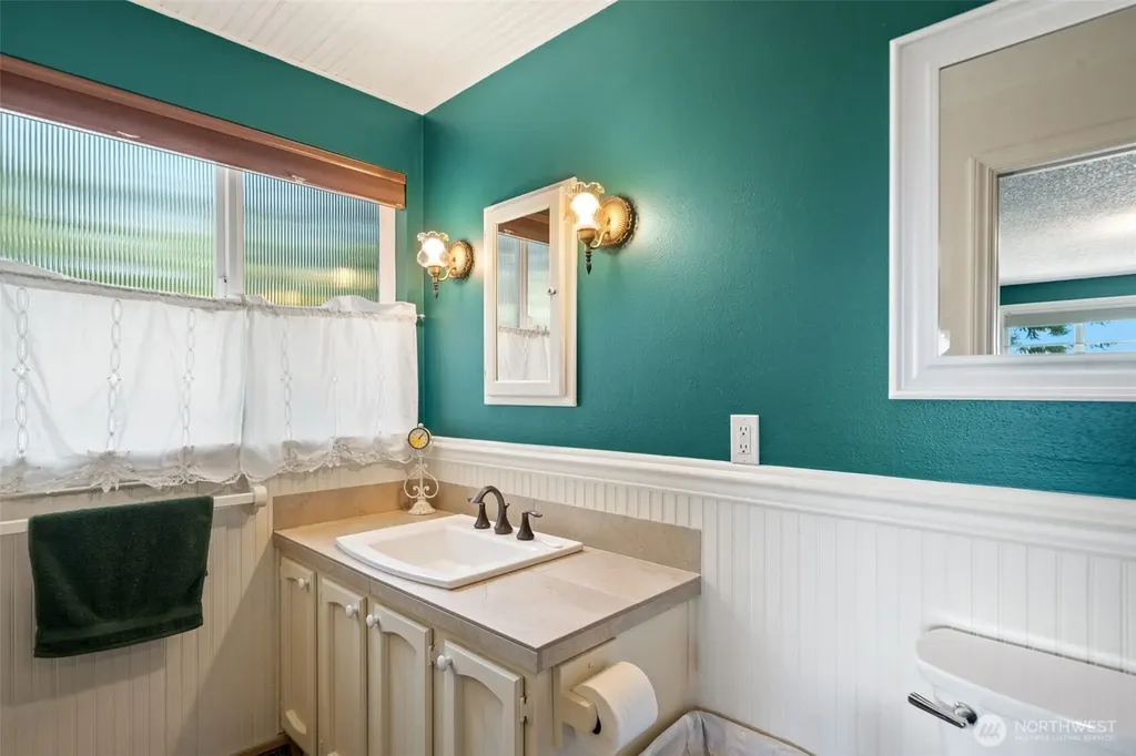 8101 Mcintyre Lane NE Bremerton WA 98311