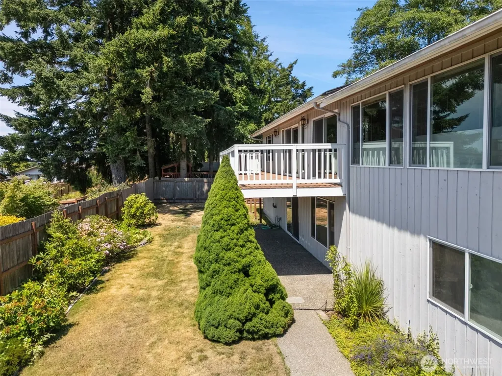 8101 Mcintyre Lane NE Bremerton WA 98311