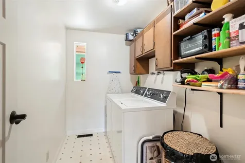 8101 Mcintyre Lane NE Bremerton WA 98311