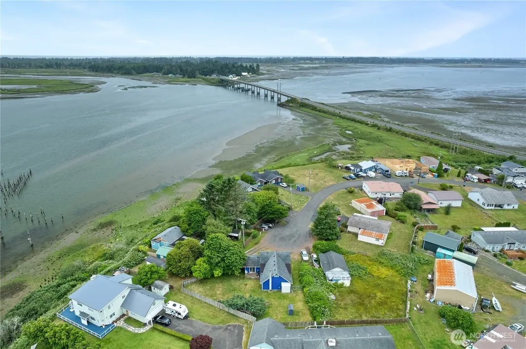 25 Whalebone Way Aberdeen WA 98520