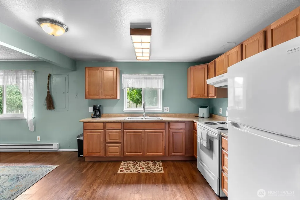 25 Whalebone Way Aberdeen WA 98520