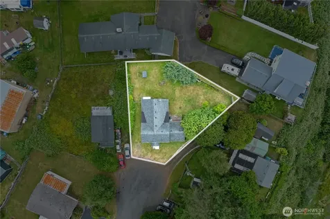 25 Whalebone Way Aberdeen WA 98520