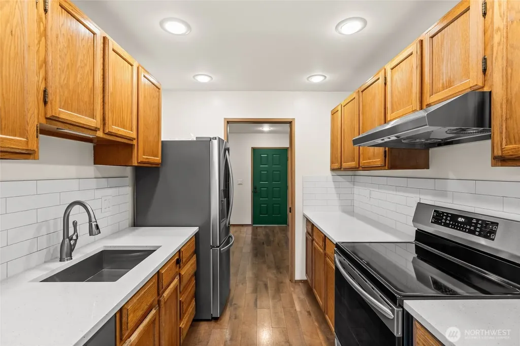 2811 14th W Seattle WA 98119