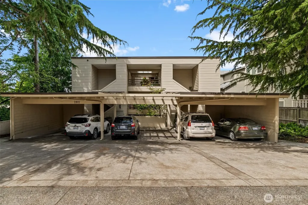 2811 14th W Seattle WA 98119