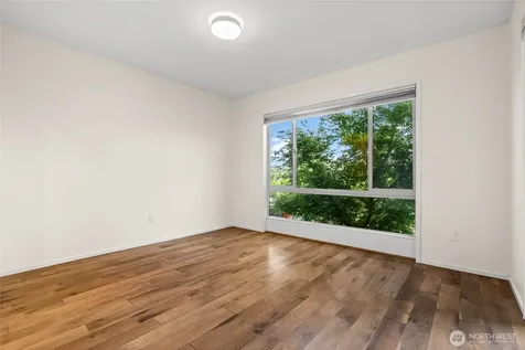 2811 14th W Seattle WA 98119
