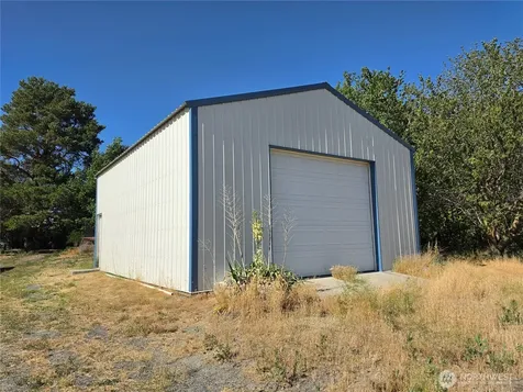 20535 Road 6 SE Warden WA 98857