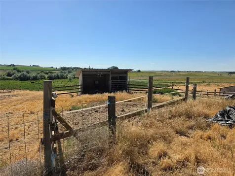 20535 Road 6 SE Warden WA 98857