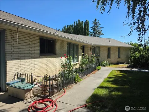 20535 Road 6 SE Warden WA 98857