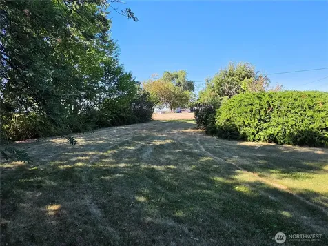 20535 Road 6 SE Warden WA 98857