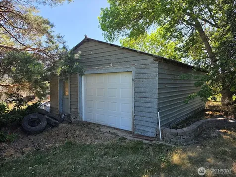 20535 Road 6 SE Warden WA 98857