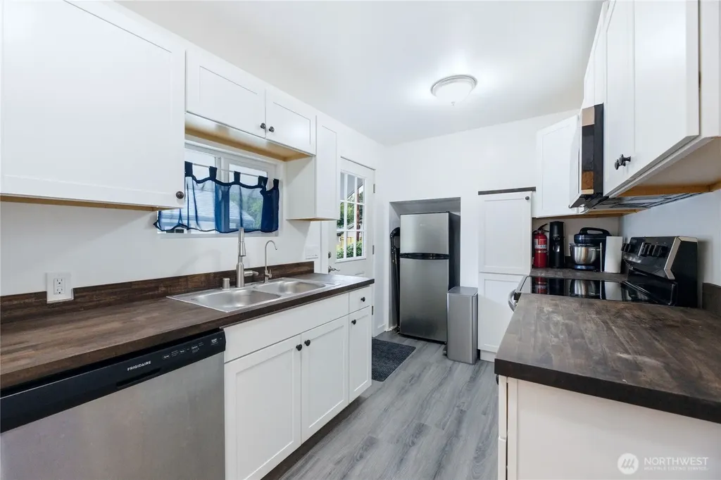 45940 Albert Street Concrete WA 98237