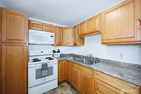 136 First Street Sumas WA 98295