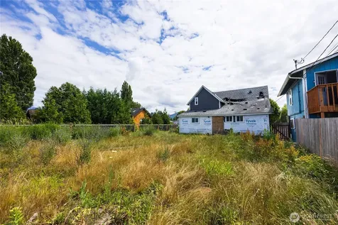 136 First Street Sumas WA 98295