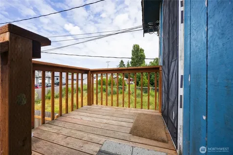 136 First Street Sumas WA 98295