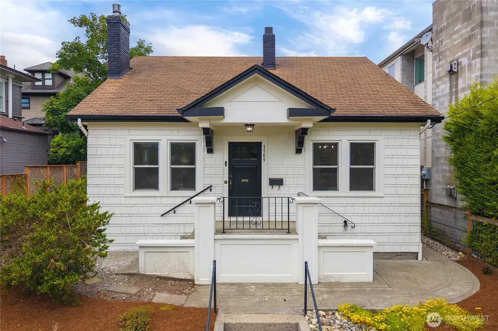 1509 4th Avenue W Seattle WA 98119