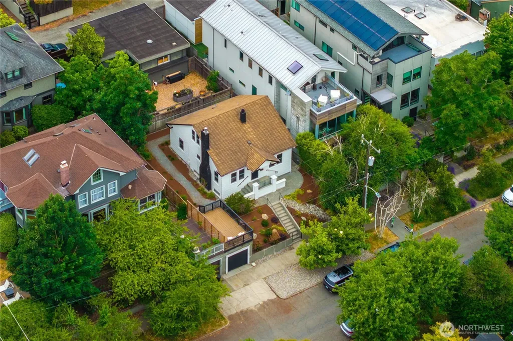 1509 4th Avenue W Seattle WA 98119