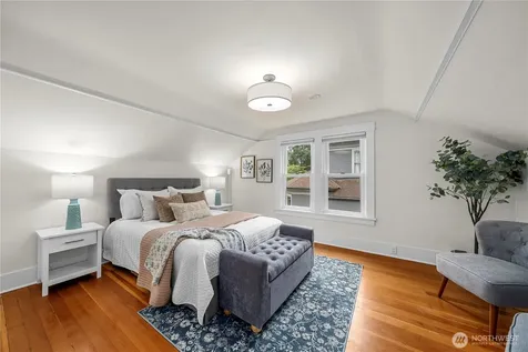 1509 4th Avenue W Seattle WA 98119