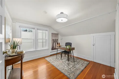 1509 4th Avenue W Seattle WA 98119